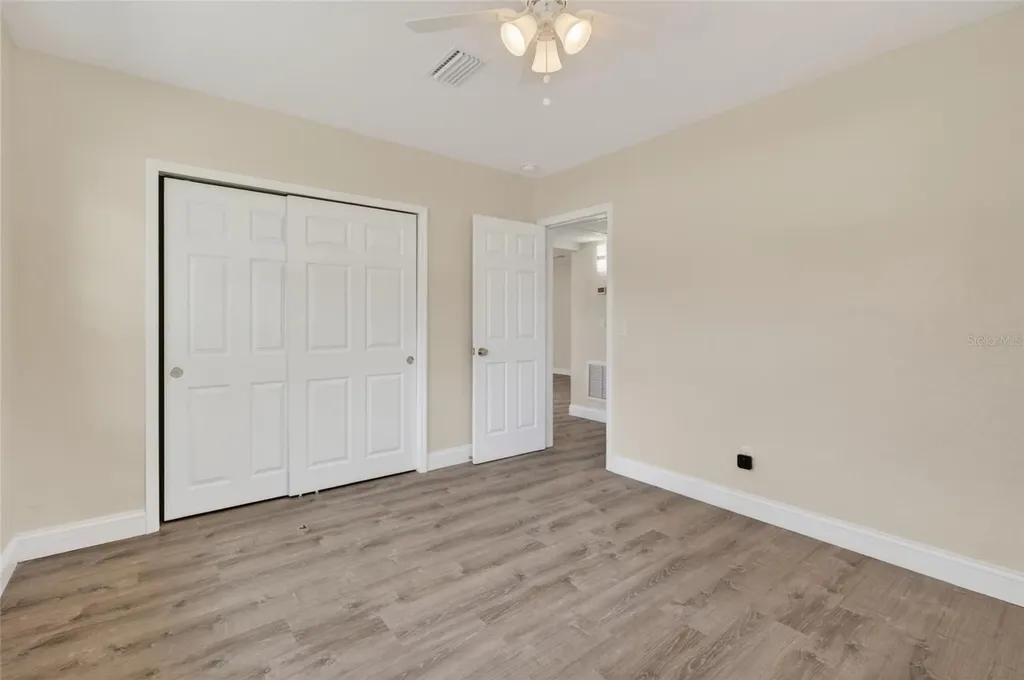 2080 Douglas Avenue Clearwater FL 33755