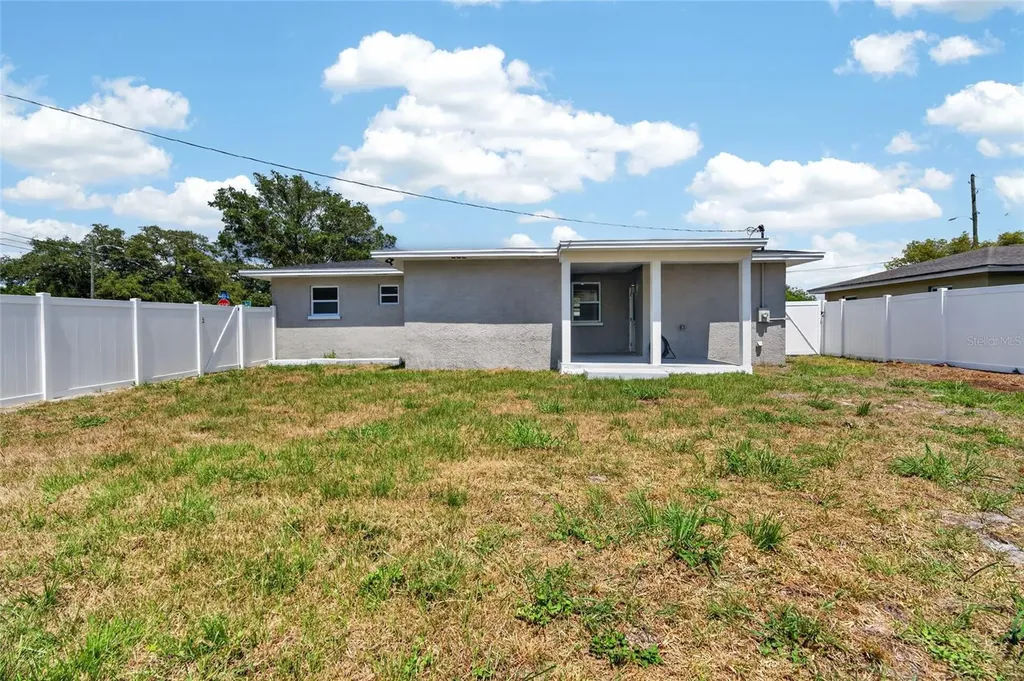 2080 Douglas Avenue Clearwater FL 33755