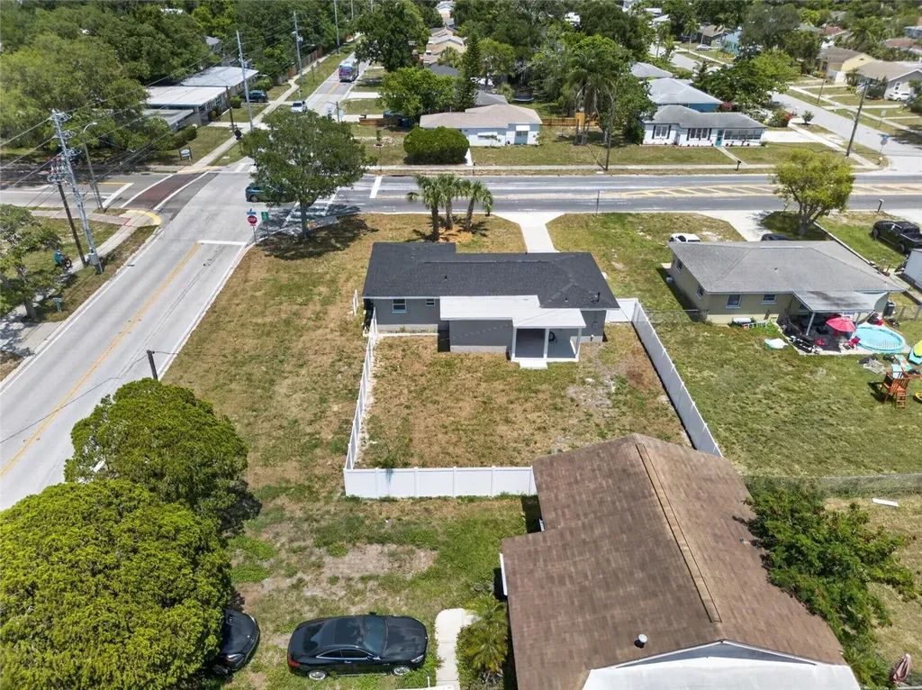 2080 Douglas Avenue Clearwater FL 33755