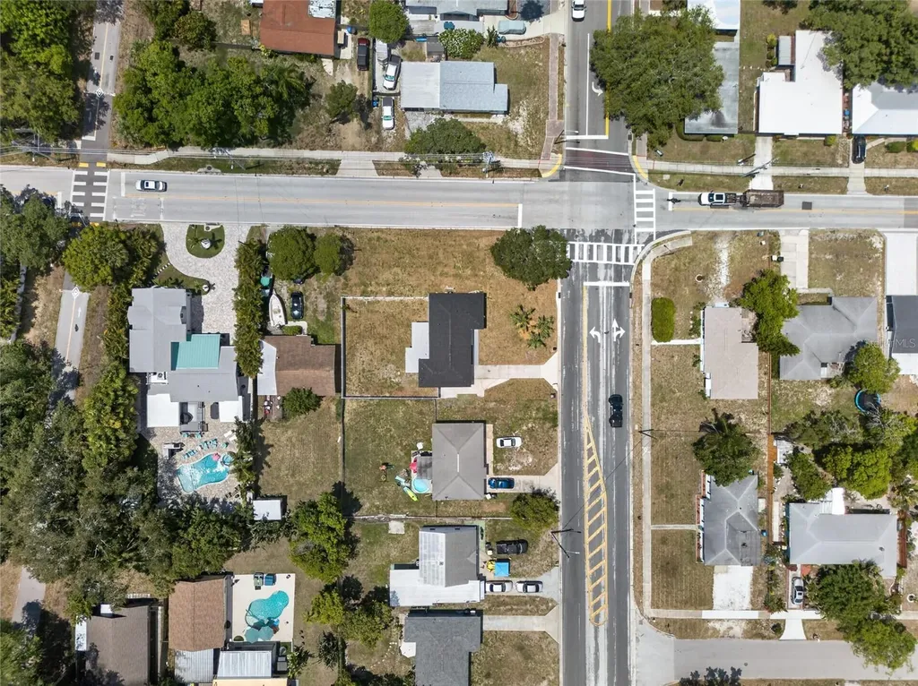 2080 Douglas Avenue Clearwater FL 33755