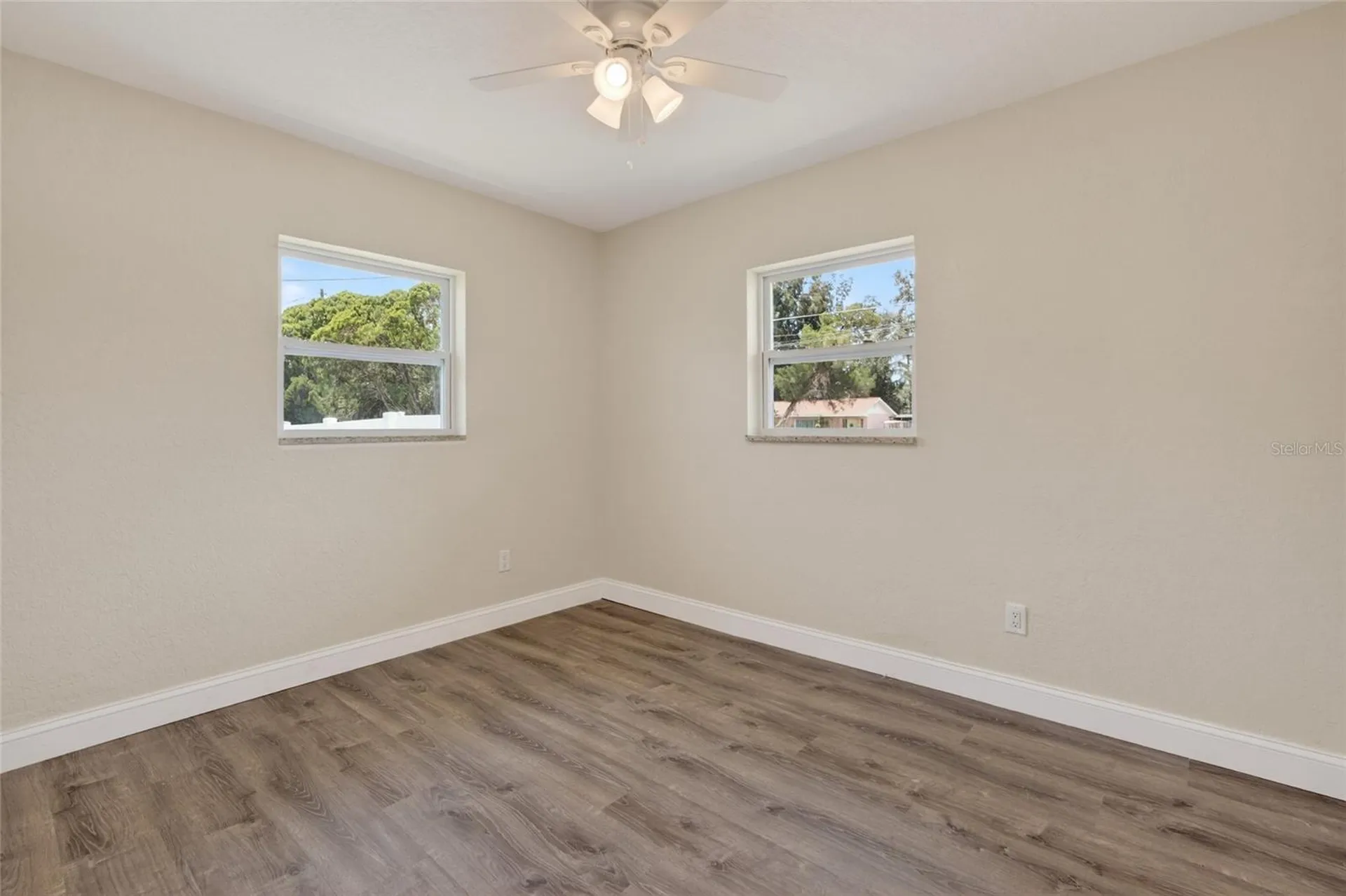 2080 Douglas Avenue Clearwater FL 33755