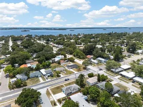 2080 Douglas Avenue Clearwater FL 33755