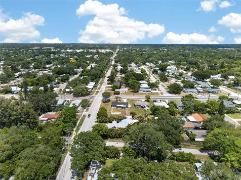 2080 Douglas Avenue Clearwater FL 33755