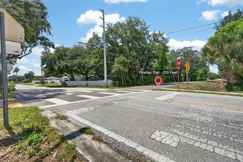 2080 Douglas Avenue Clearwater FL 33755