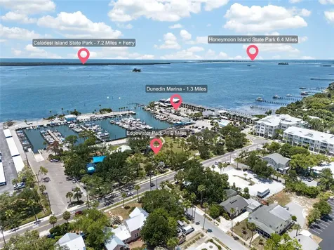 2080 Douglas Avenue Clearwater FL 33755