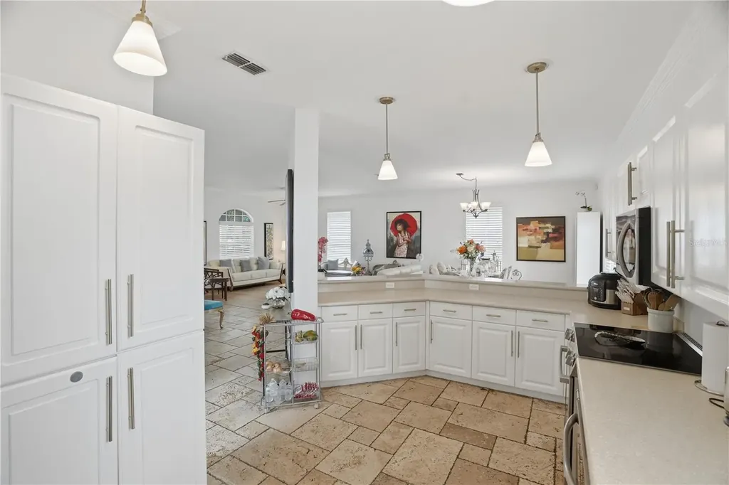 3610 W Euclid Avenue Tampa FL 33629