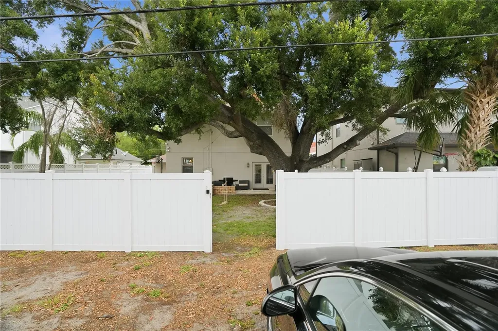 3610 W Euclid Avenue Tampa FL 33629
