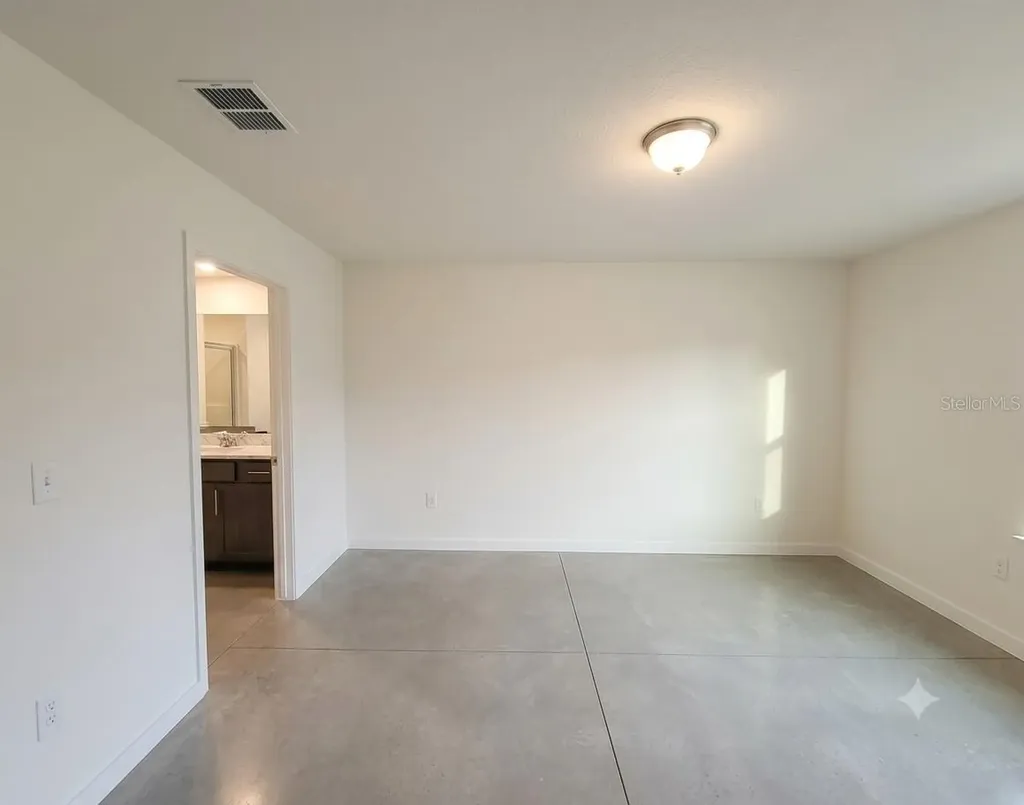 8650 W Lake George W Circle W Macclenny FL 32063