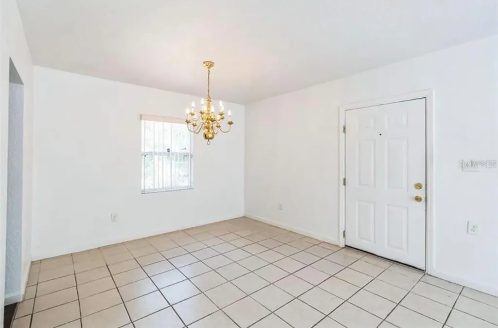 612 Kensington Street Eustis FL 32726
