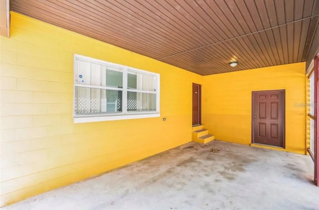 612 Kensington Street Eustis FL 32726