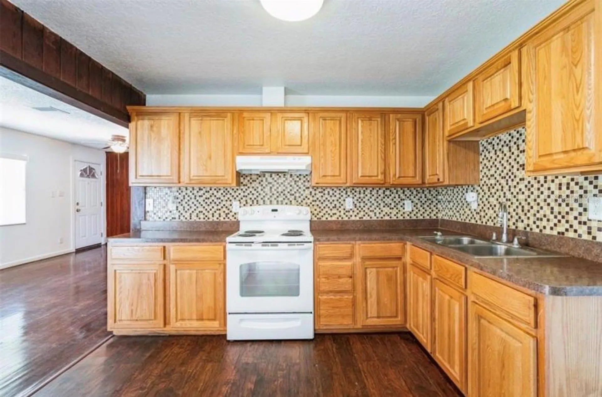 612 Kensington Street Eustis FL 32726