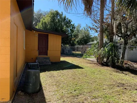 612 Kensington Street Eustis FL 32726