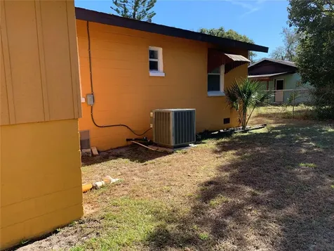 612 Kensington Street Eustis FL 32726