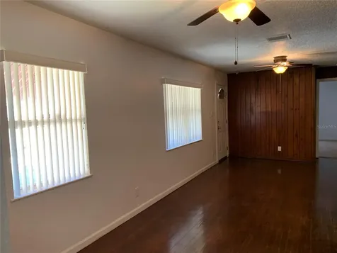 612 Kensington Street Eustis FL 32726
