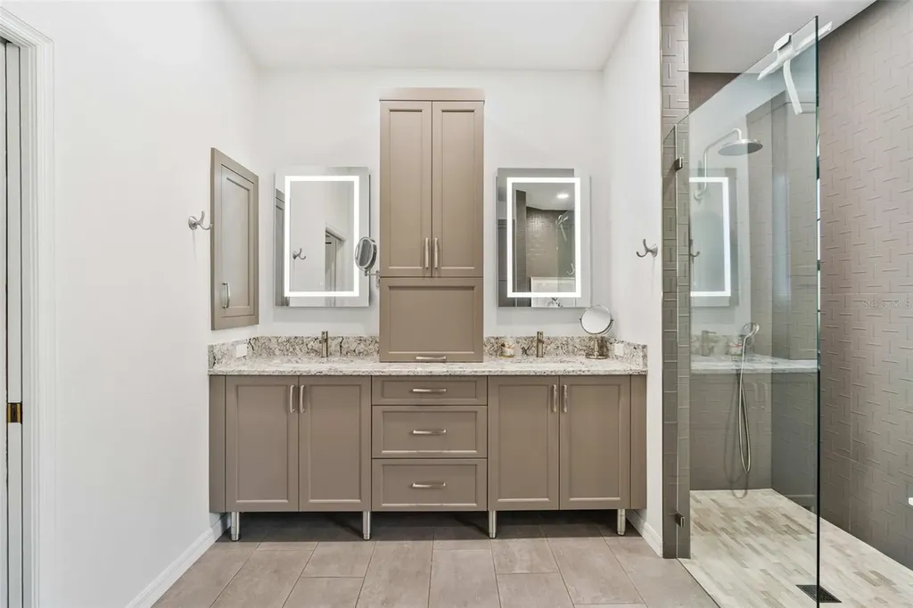 1739 Leichester Court Lutz FL 33549