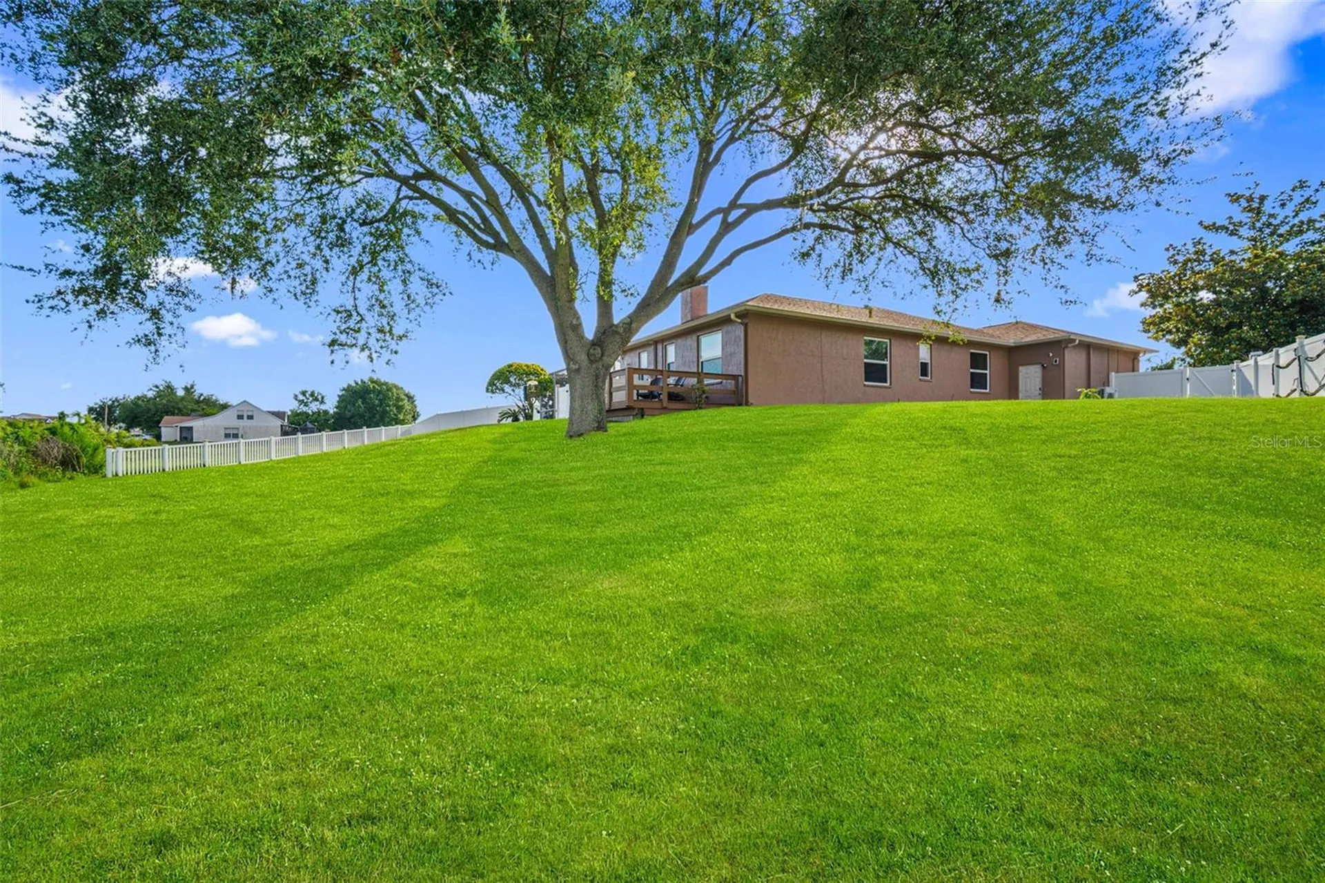 1739 Leichester Court Lutz FL 33549
