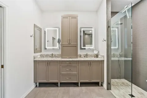 1739 Leichester Court Lutz FL 33549
