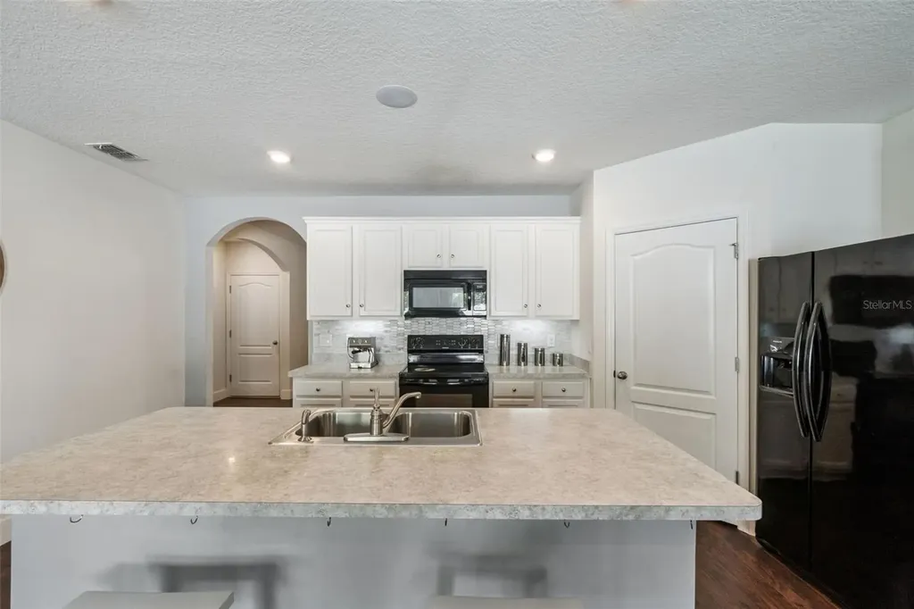 5946 Churchill Sq Way Groveland FL 34736