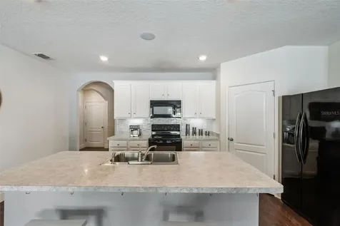 5946 Churchill Sq Way Groveland FL 34736