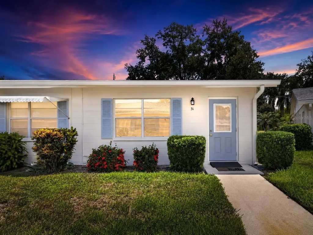 402 Dorchester Place Sun City Center FL 33573
