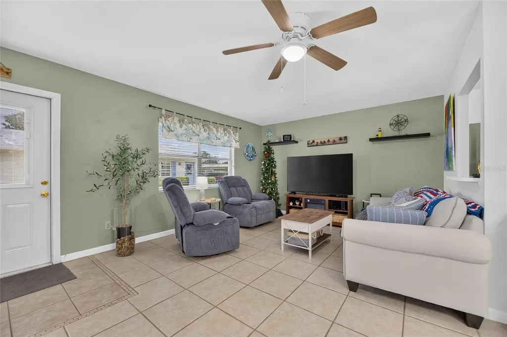402 Dorchester Place Sun City Center FL 33573