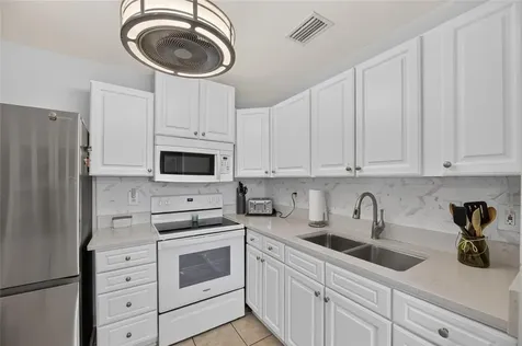 402 Dorchester Place Sun City Center FL 33573