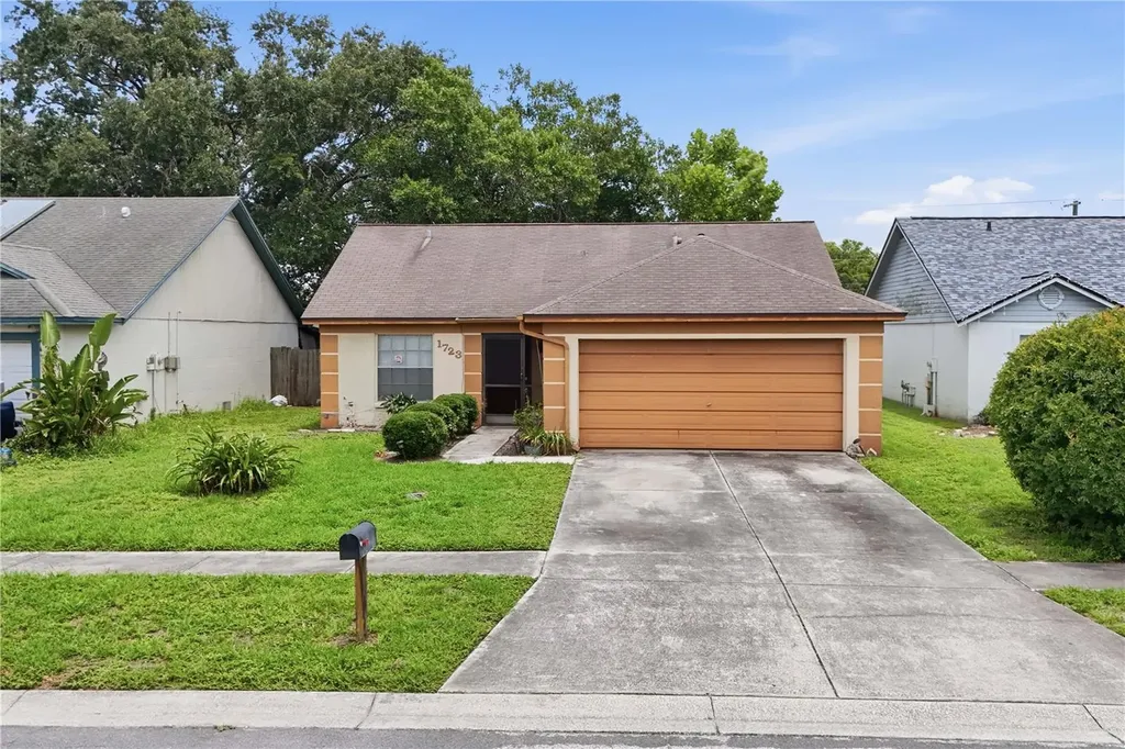 1723 Tarah Trace Drive Brandon FL 33510