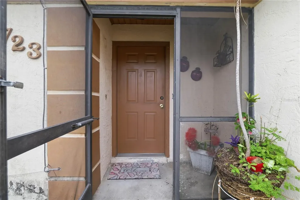 1723 Tarah Trace Drive Brandon FL 33510