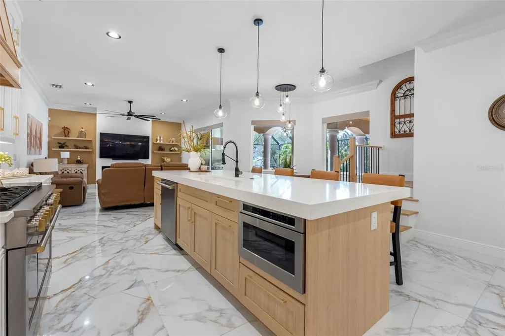 17117 Lakeshore Road Lutz FL 33558