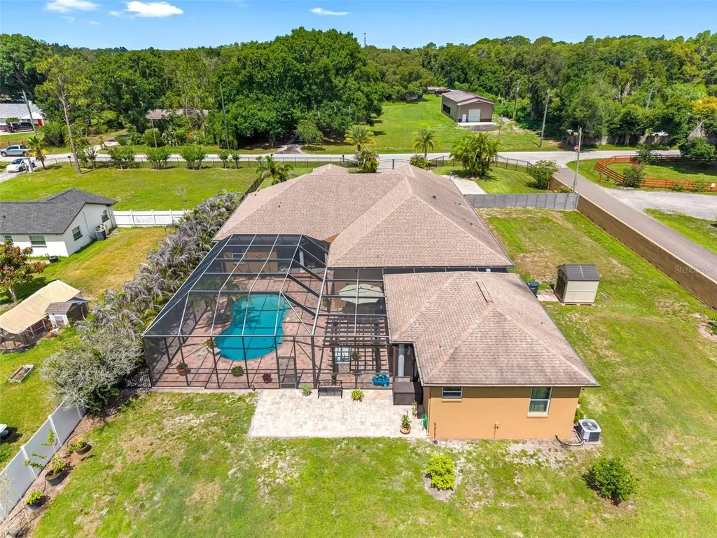 17117 Lakeshore Road Lutz FL 33558