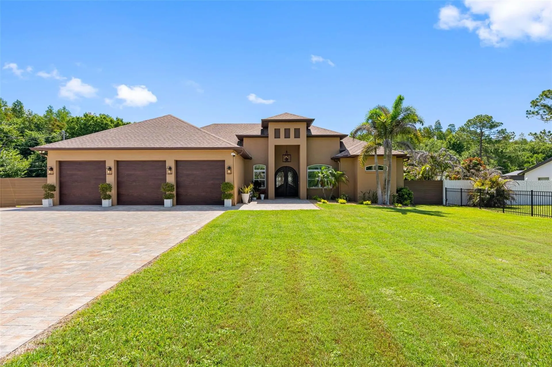 17117 Lakeshore Road Lutz FL 33558