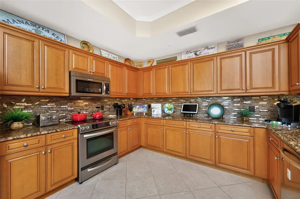 2225 N Beach Road Englewood FL 34223