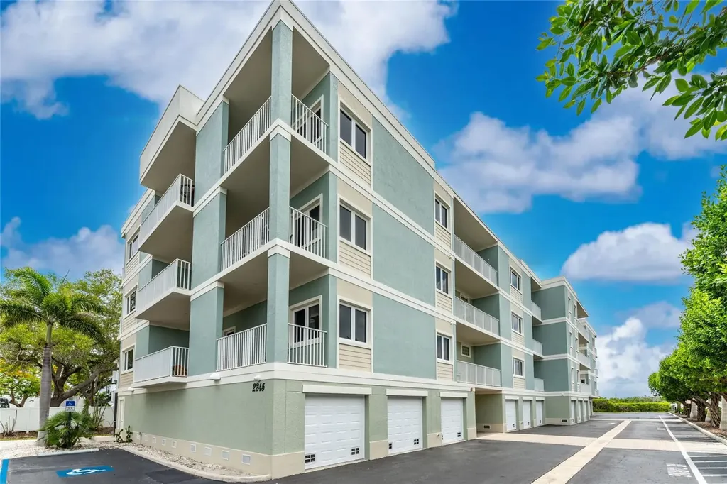 2225 N Beach Road Englewood FL 34223