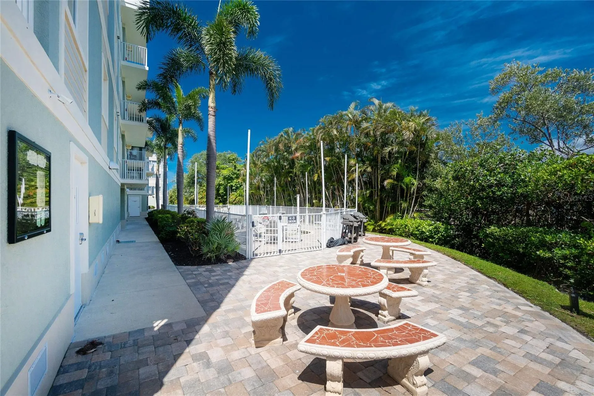 2225 N Beach Road Englewood FL 34223