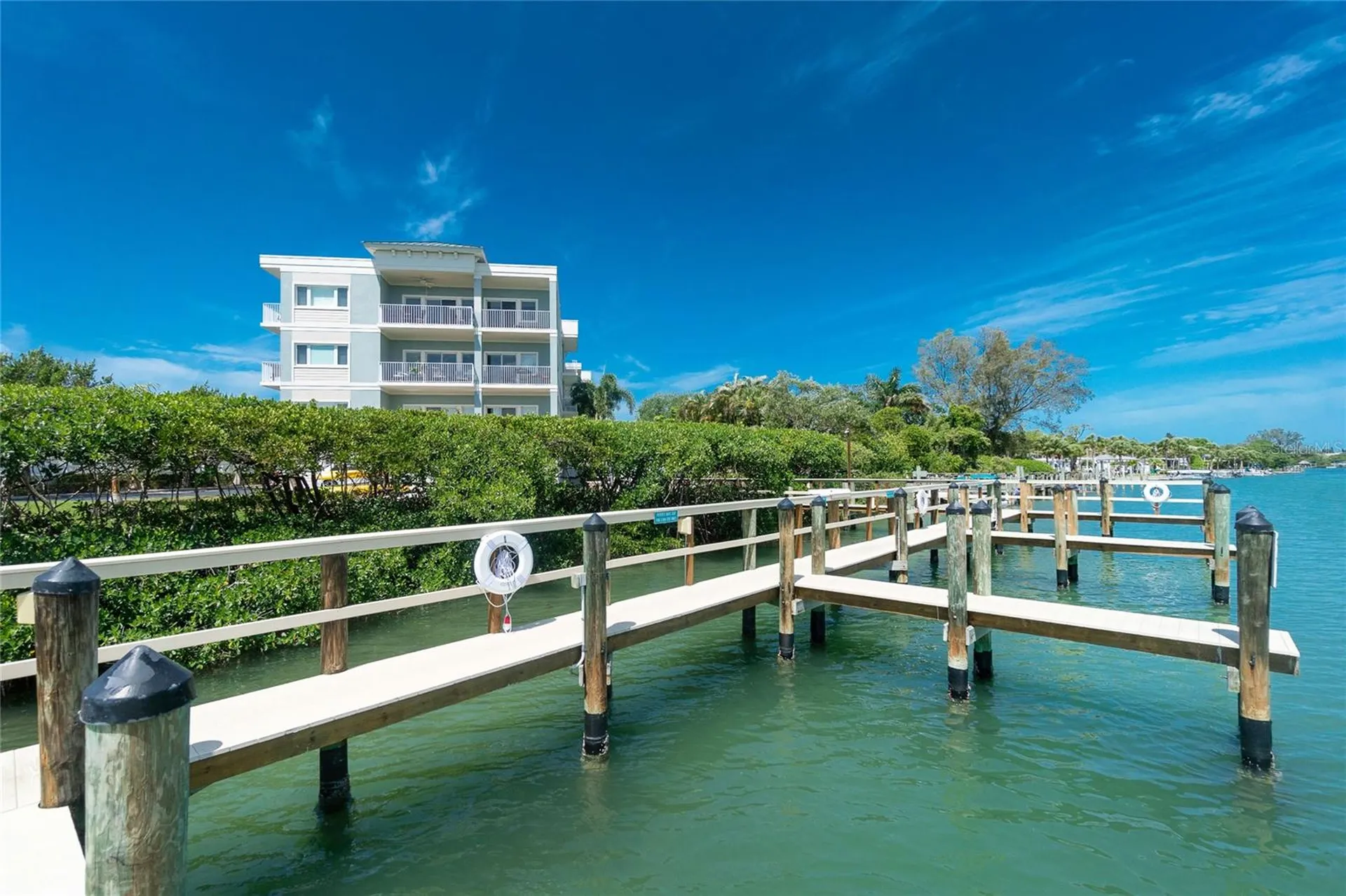 2225 N Beach Road Englewood FL 34223