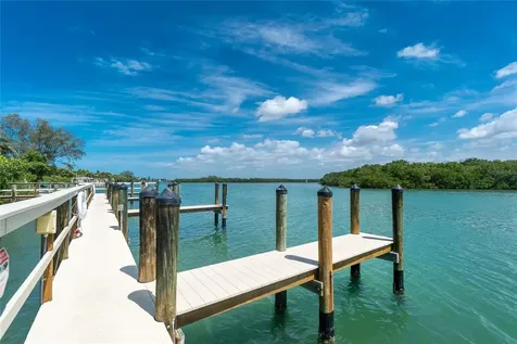 2225 N Beach Road Englewood FL 34223