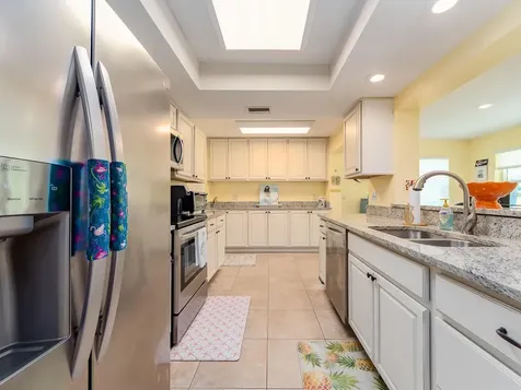 9259 142nd Street Seminole FL 33776