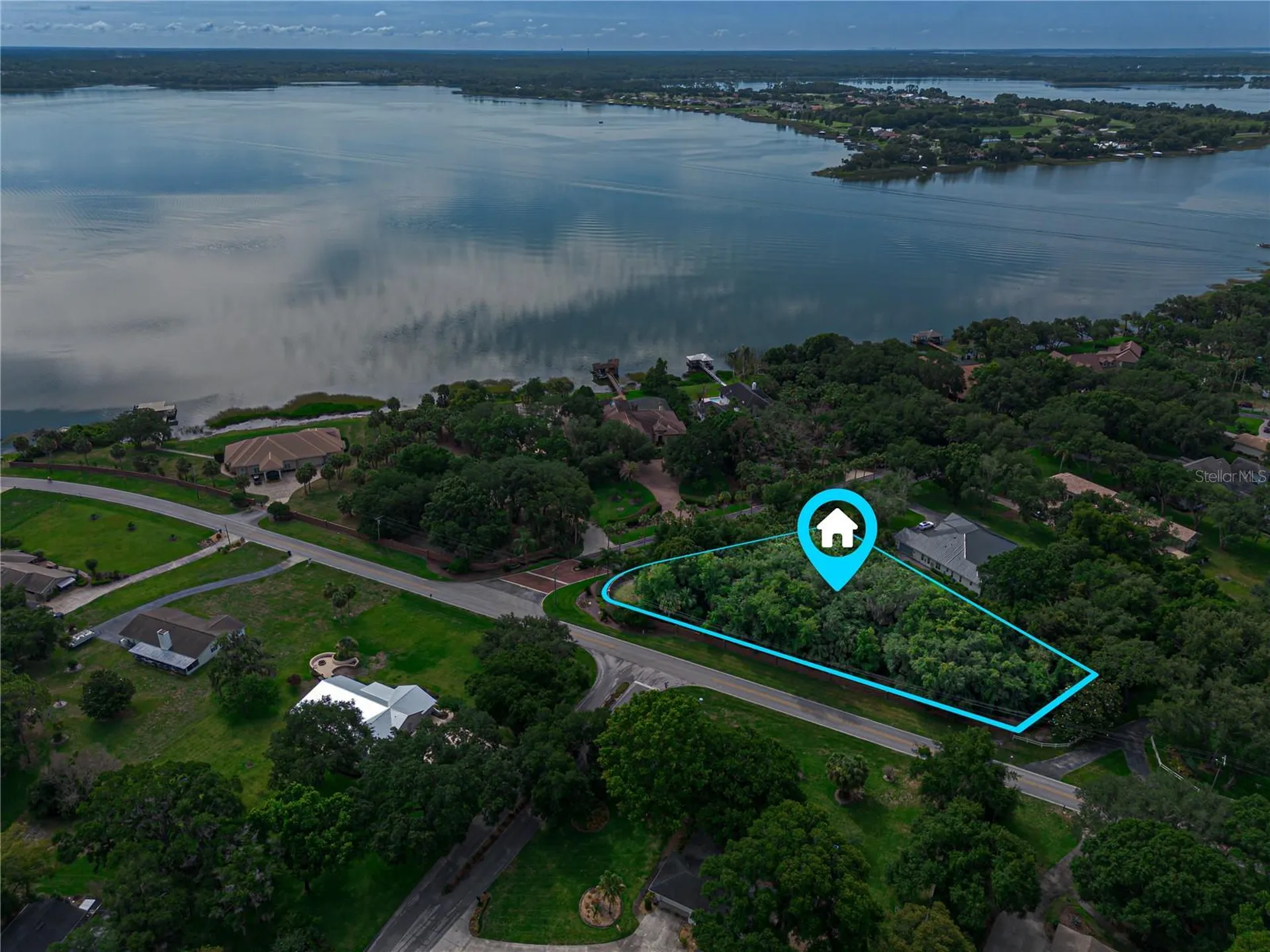000 Lakeshore Pointe Boulevard Mount Dora FL 32757
