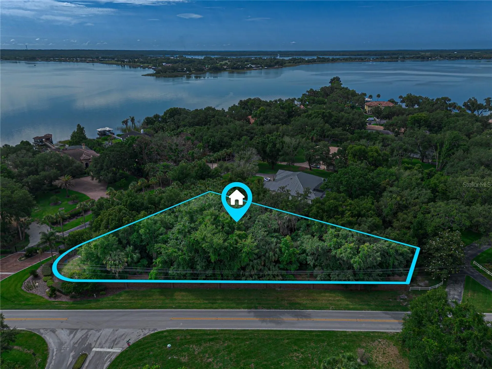 000 Lakeshore Pointe Boulevard Mount Dora FL 32757