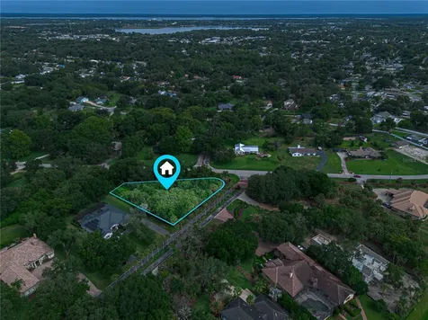 000 Lakeshore Pointe Boulevard Mount Dora FL 32757