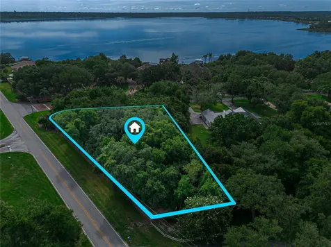 000 Lakeshore Pointe Boulevard Mount Dora FL 32757