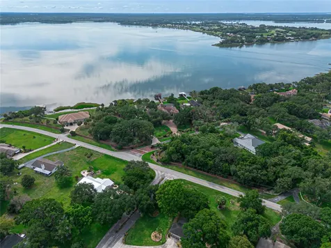 000 Lakeshore Pointe Boulevard Mount Dora FL 32757