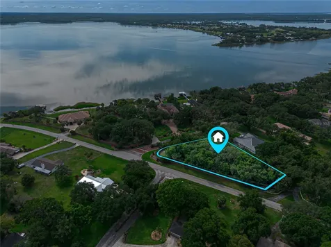 000 Lakeshore Pointe Boulevard Mount Dora FL 32757