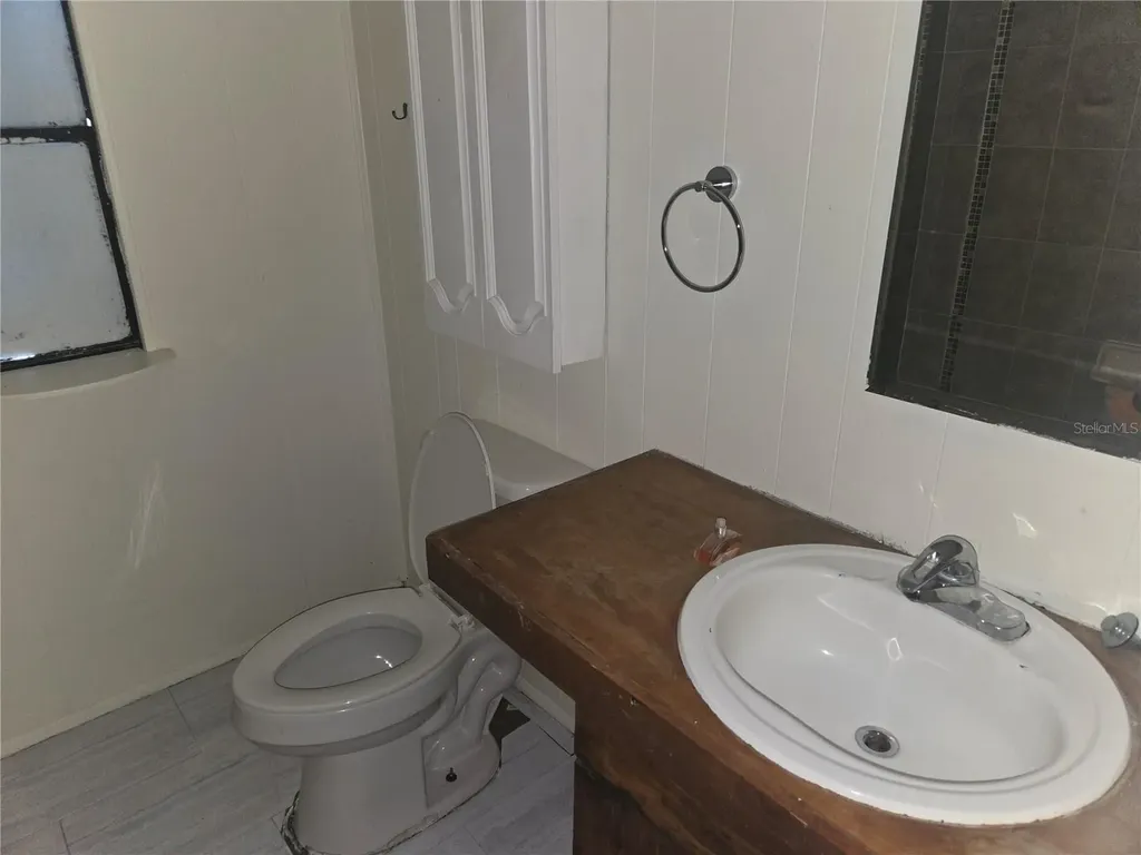 6090 NE 87 Terrace Bronson FL 32621