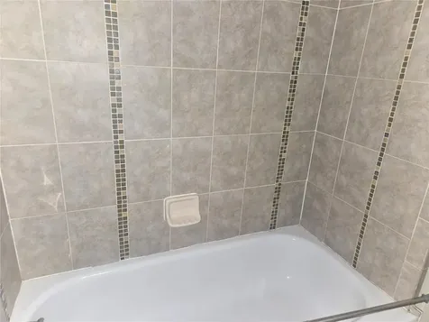 6090 NE 87 Terrace Bronson FL 32621