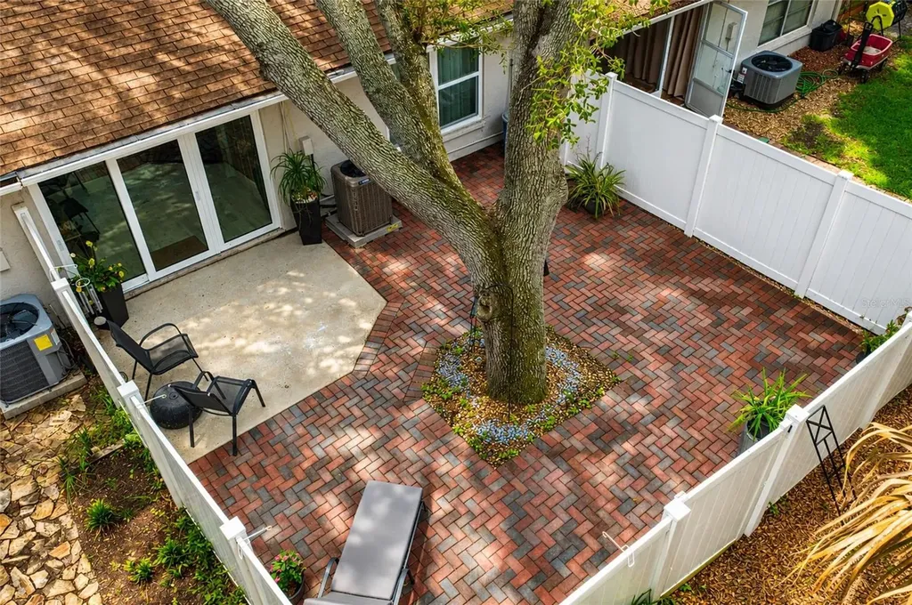 337 Plymouth Street Safety Harbor FL 34695