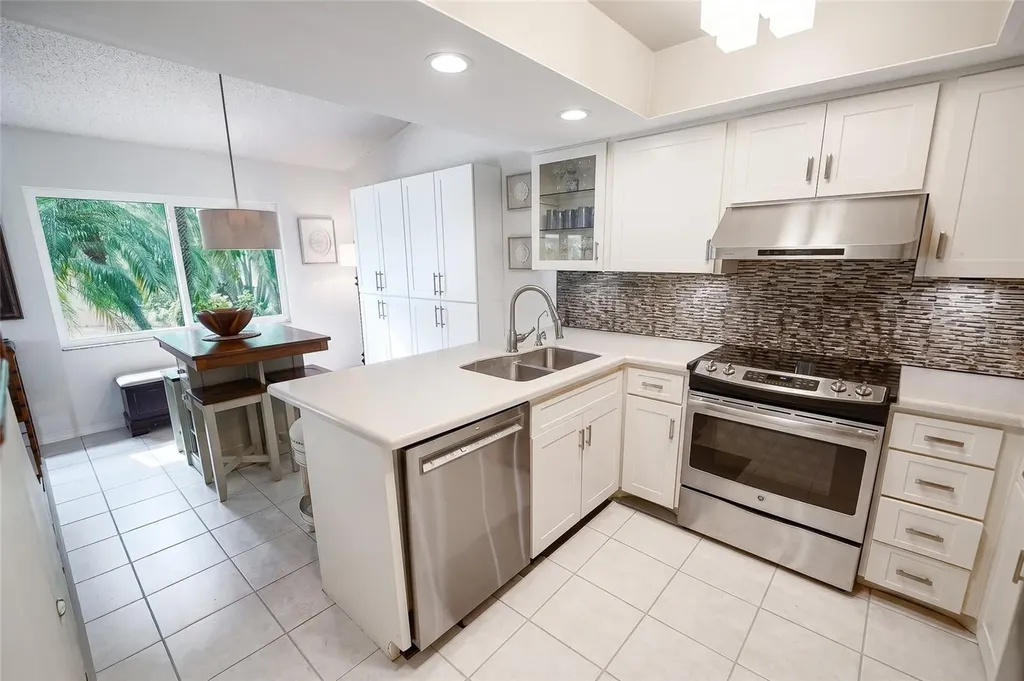 1613 St Catherine Drive E Dunedin FL 34698