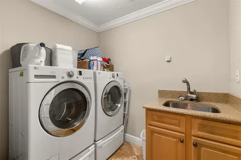 180 Springwood Trail Altamonte Springs FL 32714