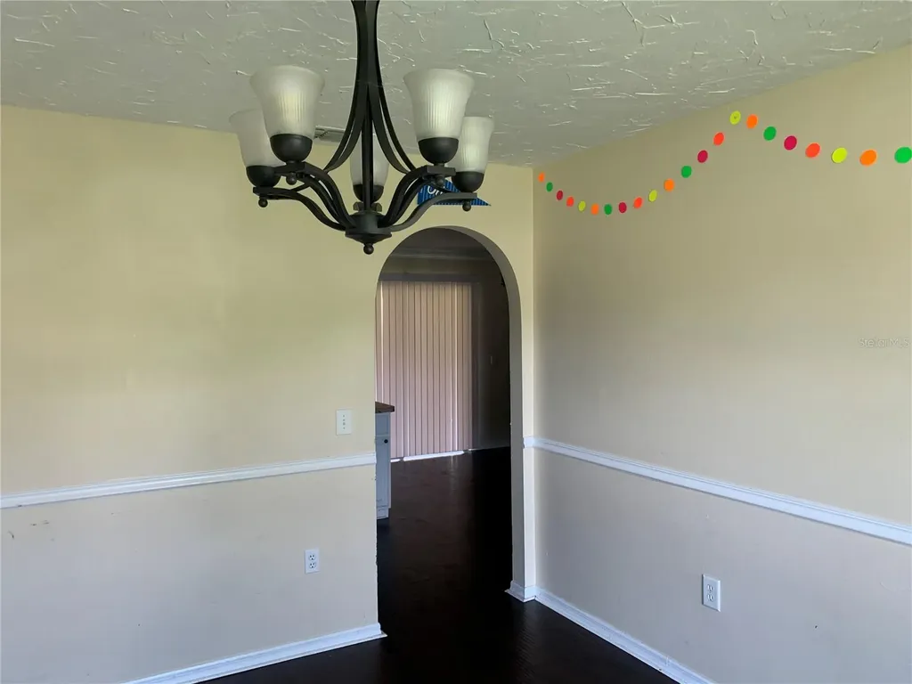 4300 Iveyglen Avenue Orlando FL 32826