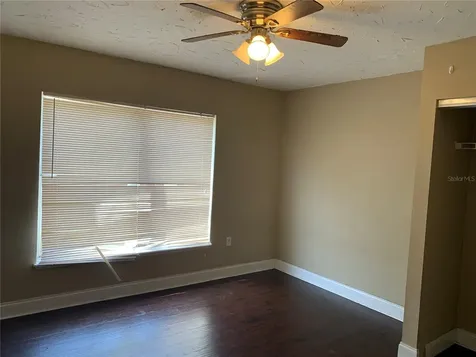 4300 Iveyglen Avenue Orlando FL 32826